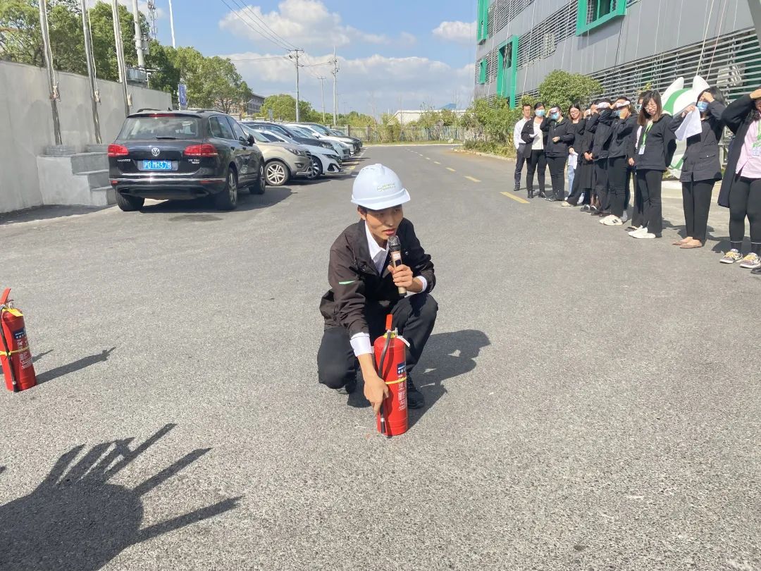 薩震節(jié)能空壓機(jī)開展消防演練，防患于未然！.jpg
